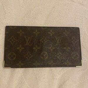 AUTHENTIC Louis Vuitton checkbook holder wallet